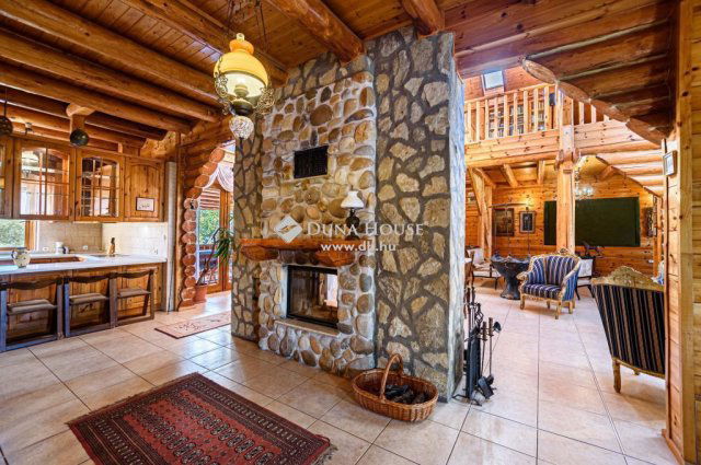 Eladó családi ház, Ceglédbercelen 465.6 M Ft, 11 szobás