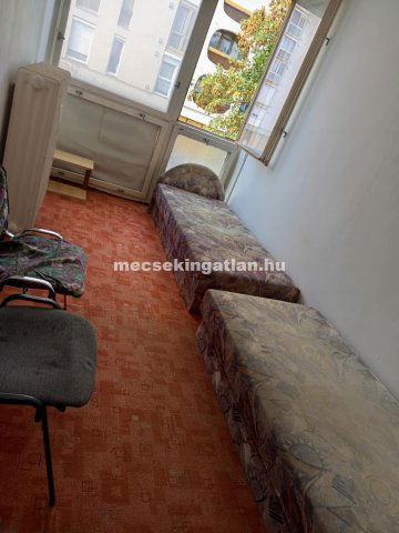 Kiadó panellakás, albérlet, Pécsett, Péchy Blanka téren