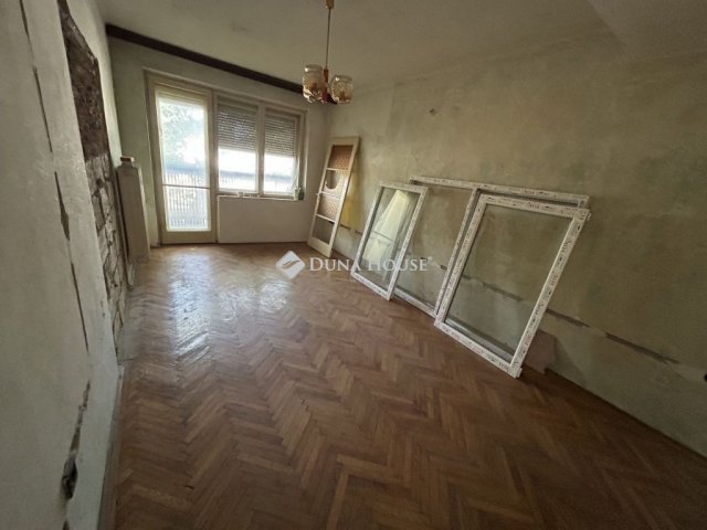 Eladó téglalakás, Bicskén, Bogya Károly utcában 35 M Ft