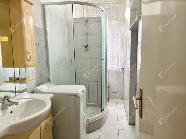Eladó téglalakás, Tatabányán 34.99 M Ft, 2 szobás