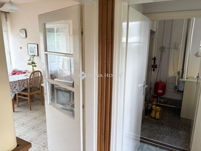 Eladó családi ház, Gércén 39.9 M Ft, 3 szobás