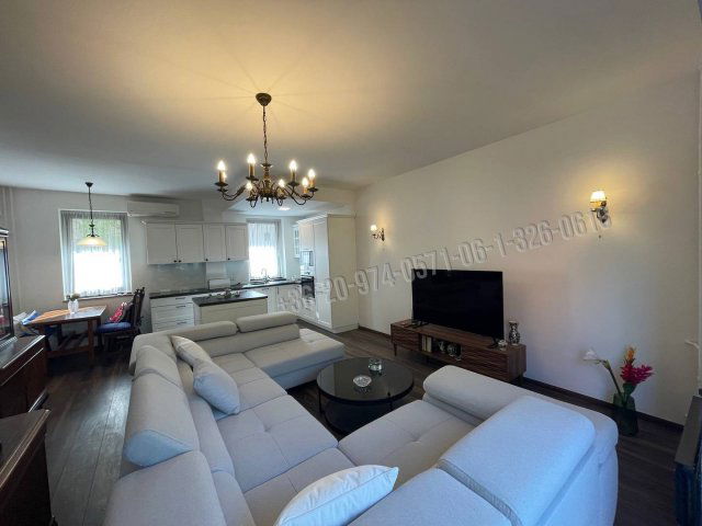 Kiadó téglalakás, albérlet, Budapesten, I. kerületben, 3 szobás