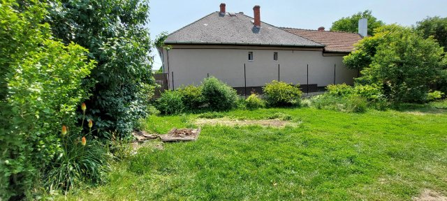 Eladó családi ház, Tiszaújvárosban 11.99 M Ft, 2 szobás