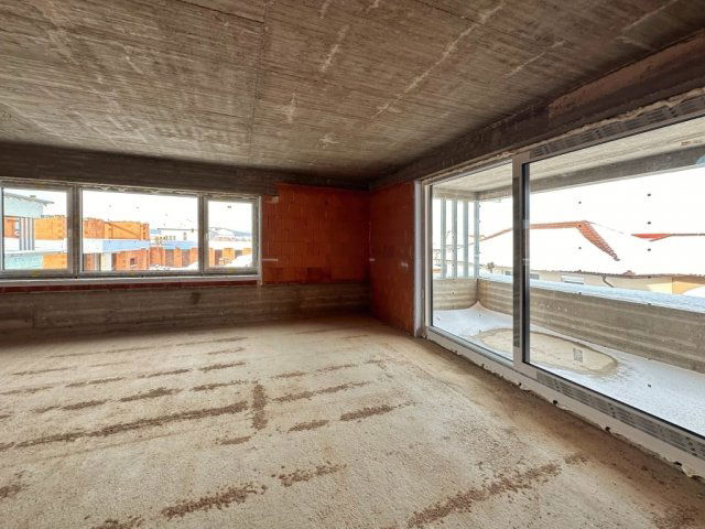 Eladó téglalakás, Kozármislenyen 139.5 M Ft, 5 szobás