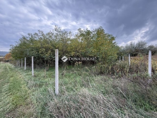 Eladó telek, Nyergesújfaluban 7.8 M Ft / költözzbe.hu