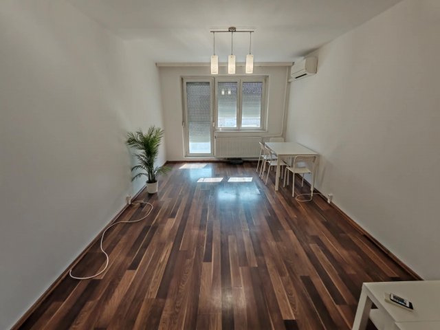 Eladó panellakás, Tatabányán 45.99 M Ft, 2 szobás