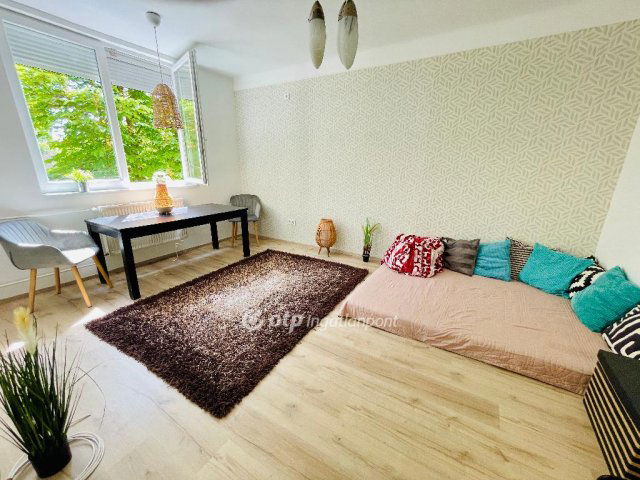 Eladó téglalakás, Budapesten, IX. kerületben 45.8 M Ft, 1 szobás