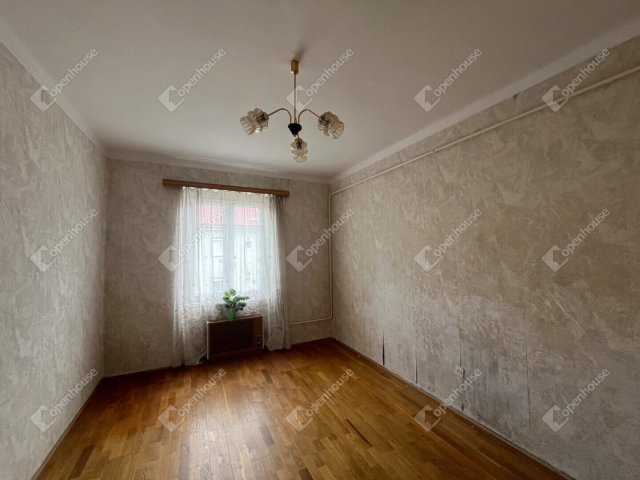 Eladó téglalakás, Kaposváron 32.9 M Ft, 2 szobás