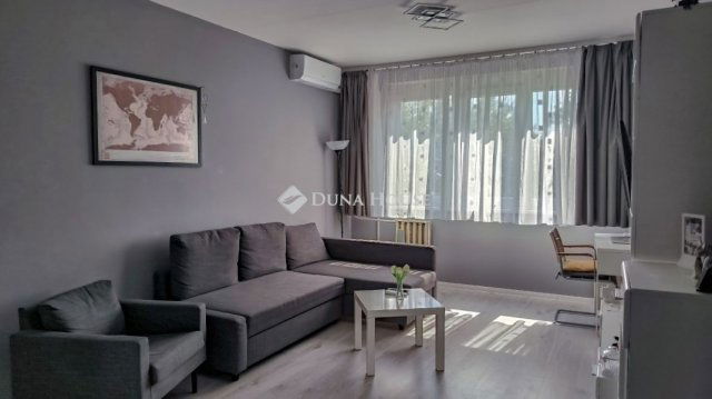 Eladó panellakás, Budapesten, III. kerületben 76.5 M Ft