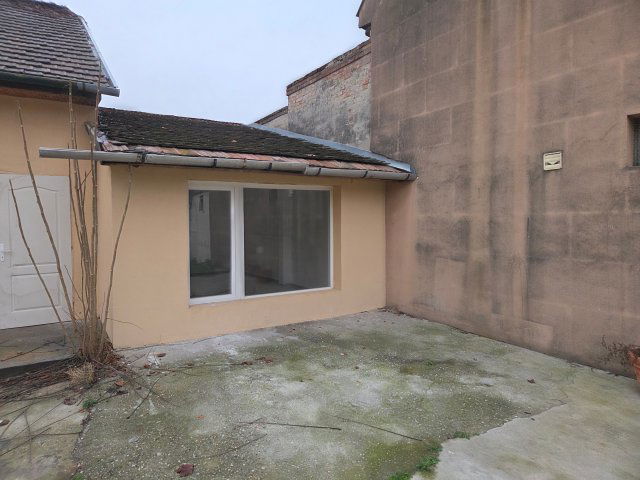 Eladó családi ház, Budapesten, XX. kerületben 56.9 M Ft