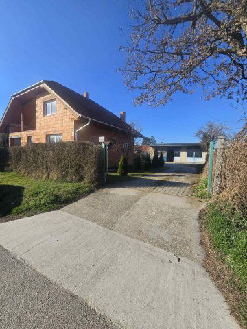 Eladó családi ház, Halászin 76 M Ft, 4 szobás