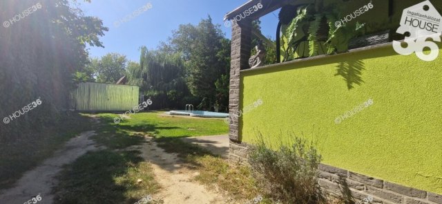 Eladó nyaraló, Lakitelken 42.9 M Ft, 2 szobás