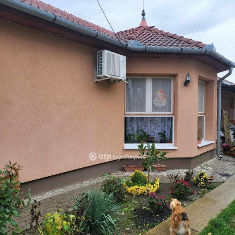 Eladó családi ház, Hajdúhadházon 69.9 M Ft, 2+2 szobás