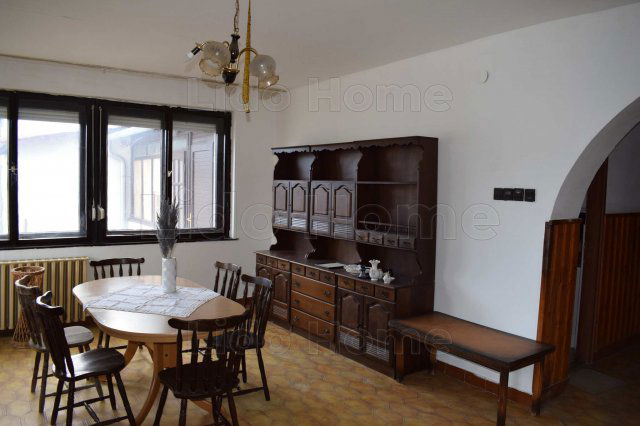 Kiadó családi ház, albérlet, Győrött 330 E Ft / hó, 4 szobás