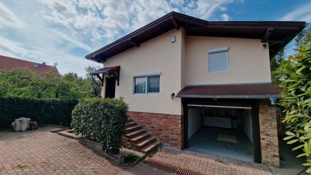 Eladó családi ház, Szigetszentmiklóson 104.9 M Ft, 3 szobás