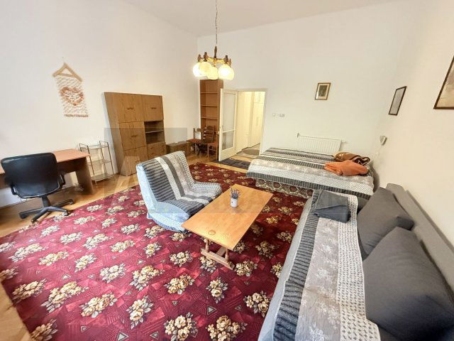 Eladó téglalakás, Szegeden 57.5 M Ft, 1 szobás