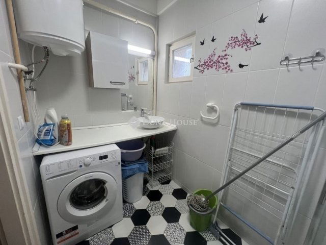 Eladó családi ház, Szegeden 125 M Ft, 4 szobás