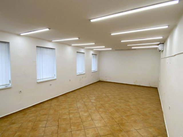Eladó téglalakás, Pécsett 65 M Ft, 3 szobás