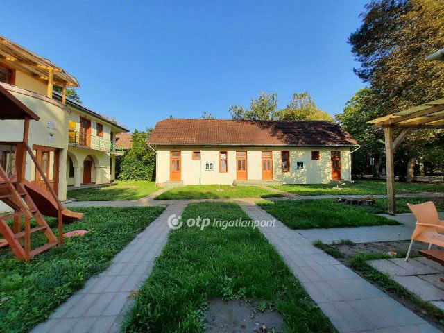 Eladó hotel, Siófokon 1171.045 M Ft / költözzbe.hu