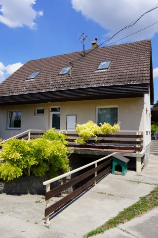 Eladó családi ház, Szigetbecsén 92.5 M Ft, 3 szobás