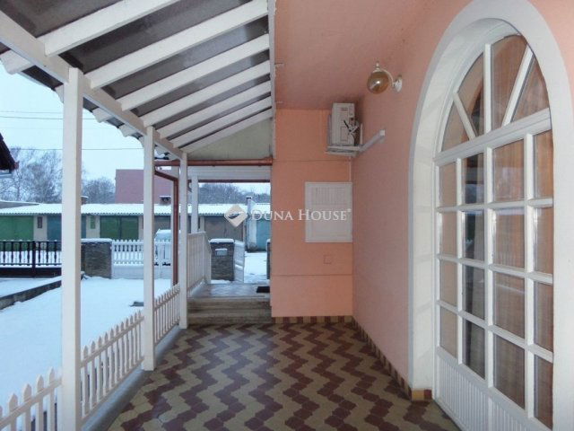 Eladó családi ház, Szentlőrincen 79.9 M Ft, 5 szobás