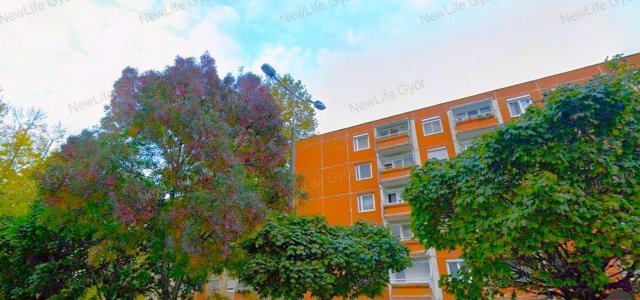 Eladó panellakás, Győrött 62 M Ft, 4 szobás