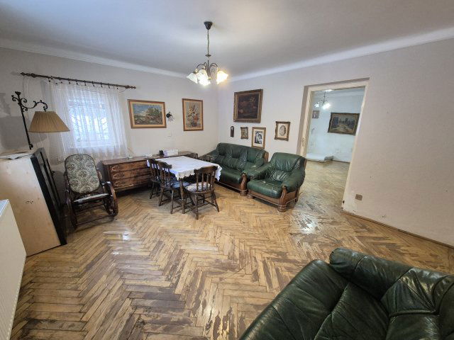 Eladó téglalakás, Budapesten, II. kerületben, Júlia utcában