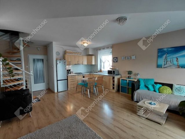 Eladó téglalakás, Győrött 75.7 M Ft, 3 szobás