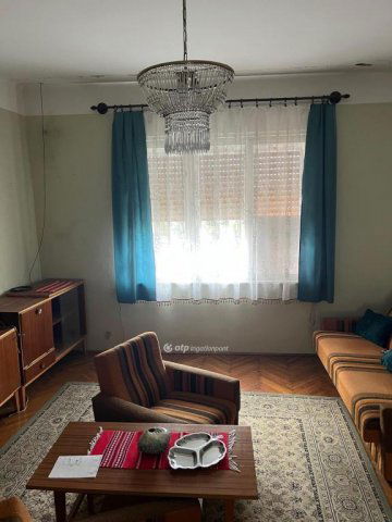 Eladó családi ház, Versenden 16.9 M Ft, 4 szobás