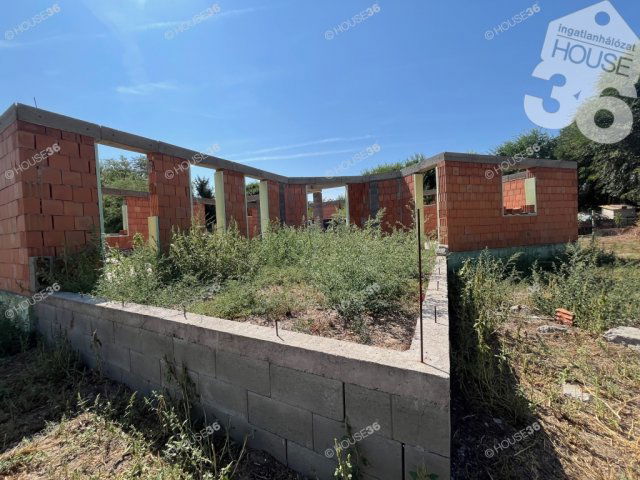 Eladó családi ház, Kecskeméten 129.9 M Ft, 4 szobás