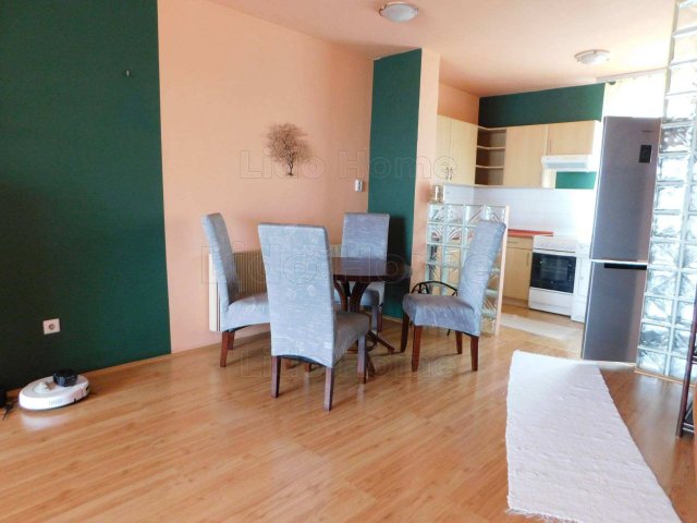 Eladó téglalakás, Dombóváron 32.5 M Ft, 1+2 szobás