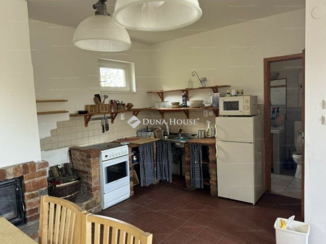 Eladó családi ház, Kulcson 37.6 M Ft, 3 szobás
