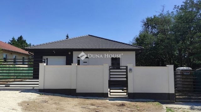 Eladó családi ház, Érden 145 M Ft, 4 szobás