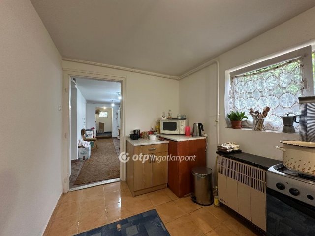 Eladó családi ház, Szentesen 32.9 M Ft, 3 szobás