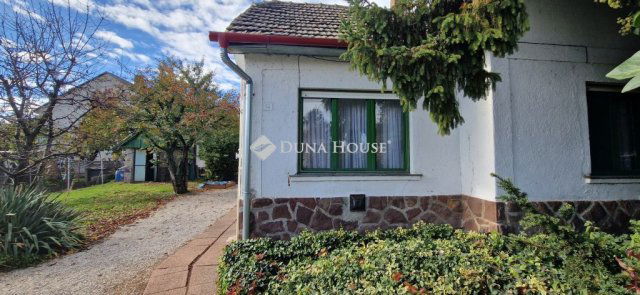 Eladó családi ház, Fonyódon 74.99 M Ft, 5 szobás