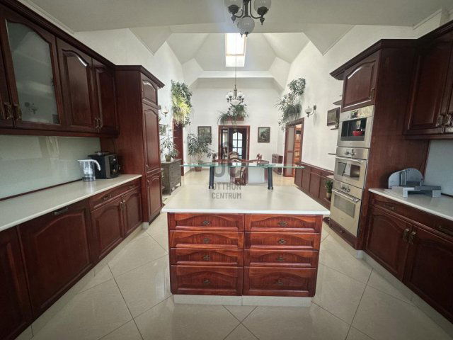 Eladó téglalakás, Budapesten, XVI. kerületben 139.9 M Ft