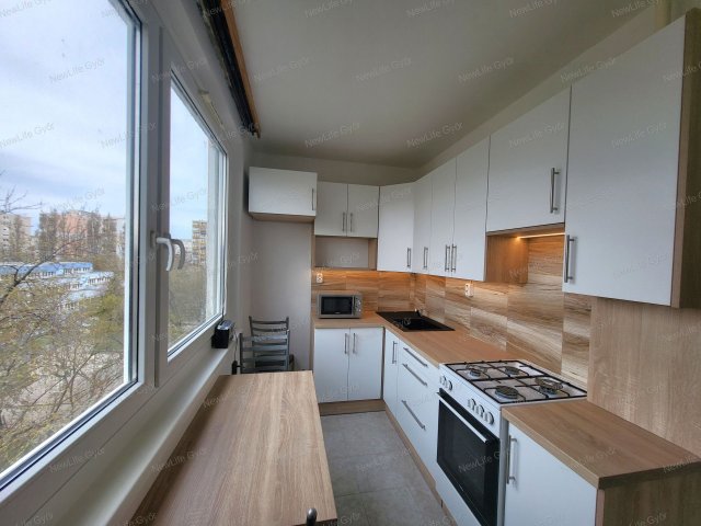 Eladó panellakás, Győrött 51.6 M Ft, 2 szobás