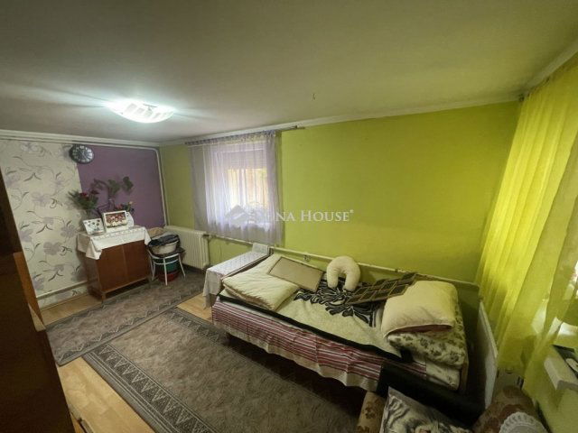 Eladó családi ház, Debrecenben 66 M Ft, 5 szobás