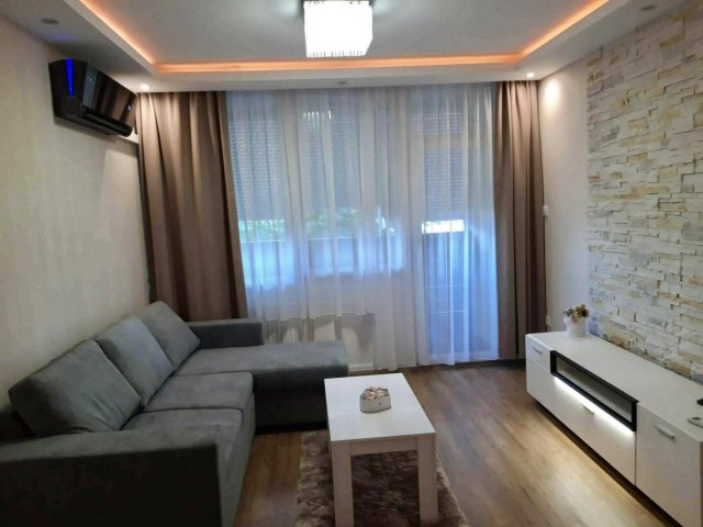 Kiadó panellakás, albérlet, Debrecenben 250 E Ft / hó, 2 szobás
