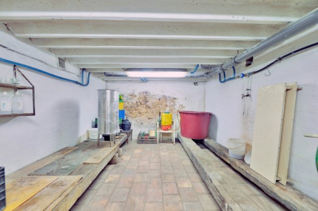 Eladó családi ház, Székesfehérvárott 172.9 M Ft, 6 szobás