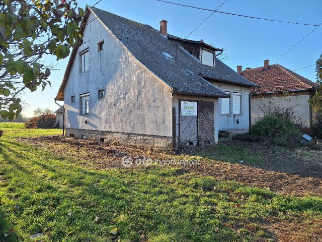 Eladó családi ház, Tiszafüreden 29.9 M Ft, 2 szobás