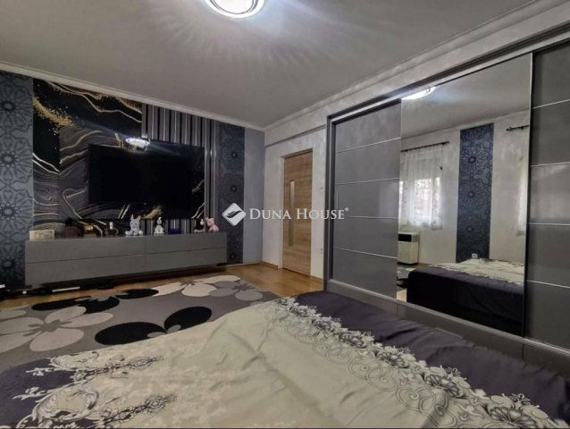 Eladó téglalakás, Kecskeméten 46 M Ft, 3 szobás