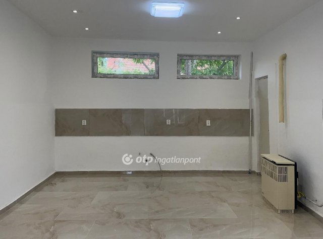 Eladó családi ház, Cegléden 53 M Ft, 2+1 szobás