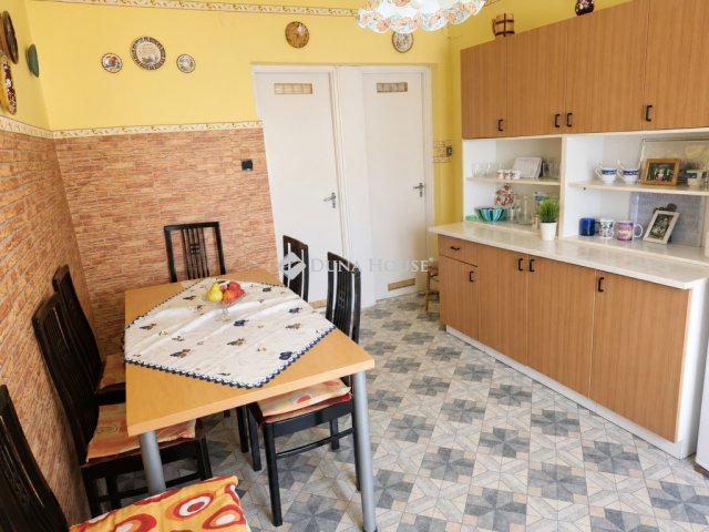 Eladó családi ház, Tápiószentmártonon 39.981 M Ft, 3 szobás