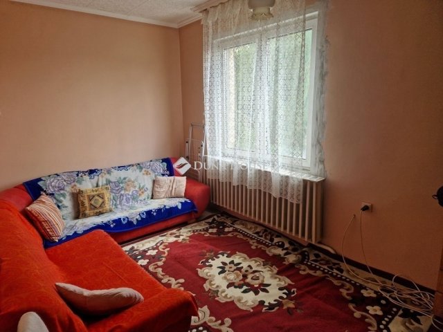 Eladó családi ház, Szentmártonkátán 59.99 M Ft, 6 szobás
