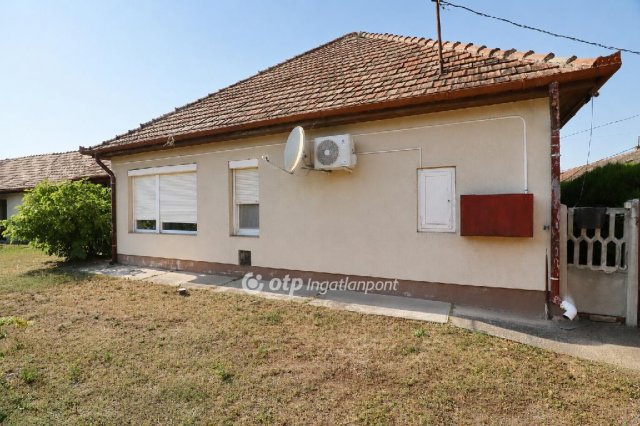 Eladó családi ház, Ráckevén 40 M Ft, 3 szobás
