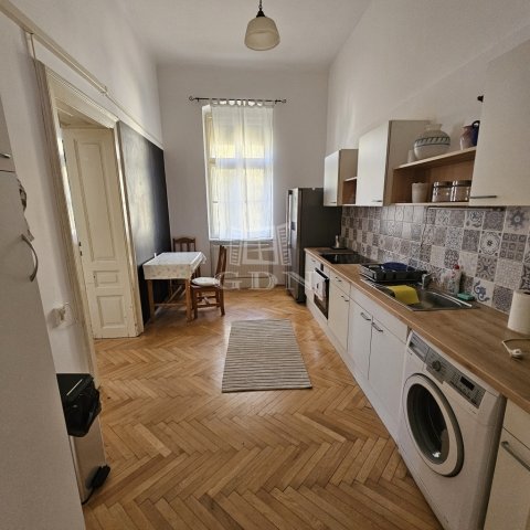 Kiadó téglalakás, albérlet, Szegeden 230 E Ft / hó, 1+1 szobás