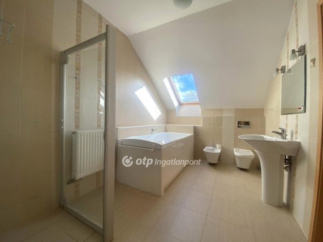 Eladó ikerház, Budapesten, XXII. kerületben 265 M Ft, 7 szobás