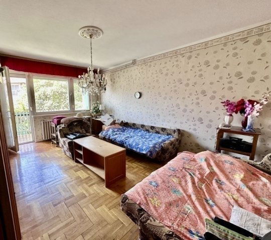 Eladó családi ház, Szegeden 215 M Ft, 7 szobás