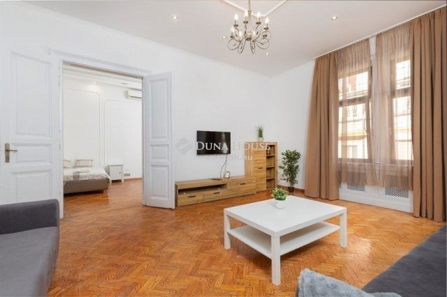 Eladó téglalakás, Budapesten, VI. kerületben 189.9 M Ft